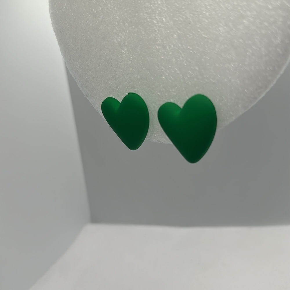minimalist style, Mojo Green Heart Shaped Stud Earrings. - Picture 11 of 11